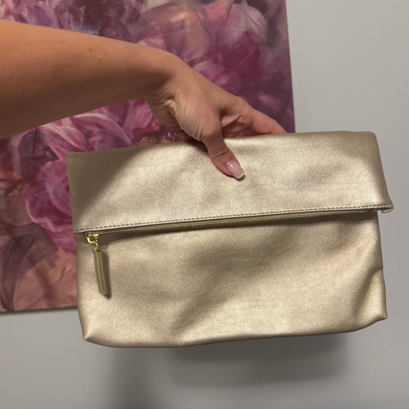 Handbags - NWOT Gold Jillian Harris x Fawn Clutch
